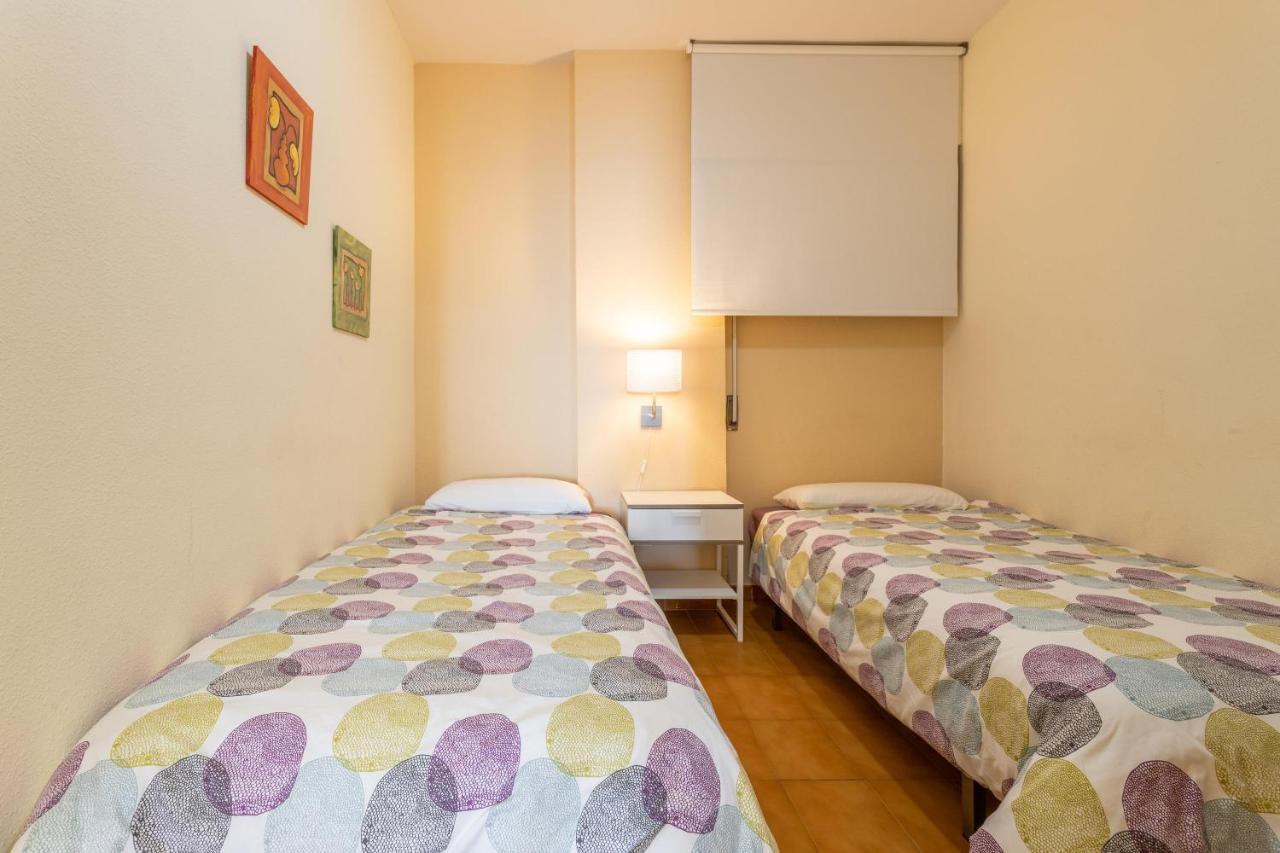 Apartment With Sea View อัลมูเญการ์ ภายนอก รูปภาพ