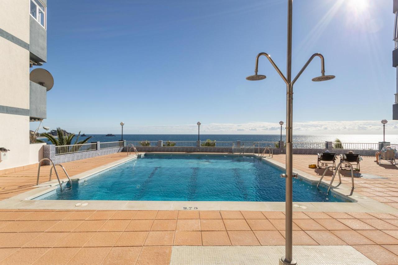 Apartment With Sea View อัลมูเญการ์ ภายนอก รูปภาพ