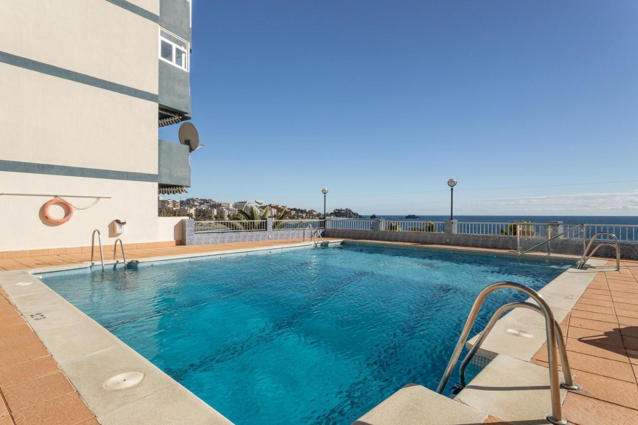 Apartment With Sea View อัลมูเญการ์ ภายนอก รูปภาพ